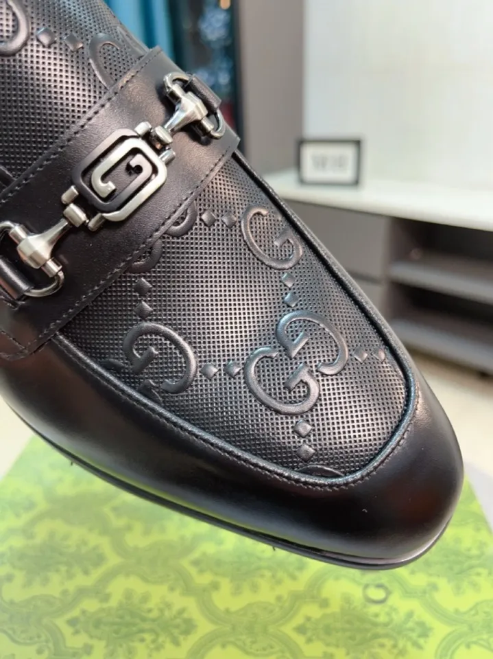 Men's shoes 💰500🌹🌹Niuli [GUCCI Gucci] A new style of formal men's leather shoes is coming~ The original quality upper is made of patent leather imported from Italy, the leather is soft and delicate, comfortable and soft first-layer cowhide lining, rubber wear-resistant outsole, the shoe shape is dignified and domineering, and the luxury charm cannot be concealed! The natural and free nouveau riche leads the trend. Code number: 38-44